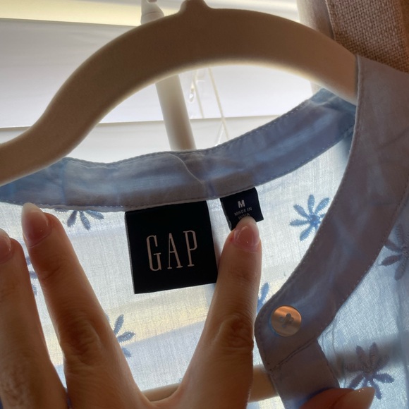 Flutter sleeve lace mini dress - Picture 3 of 6